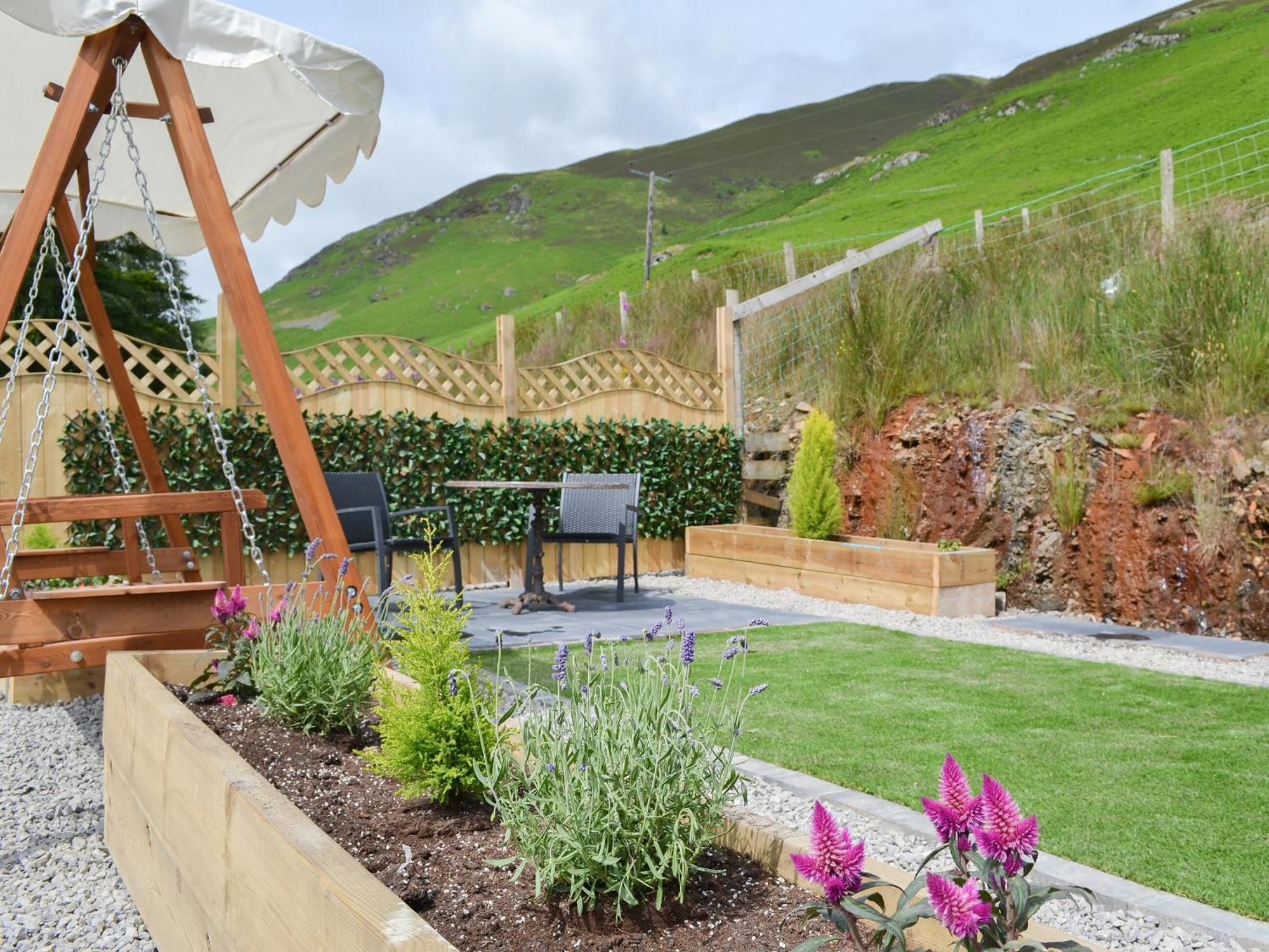 The Rocking Lodge Threlkeld Exterior photo